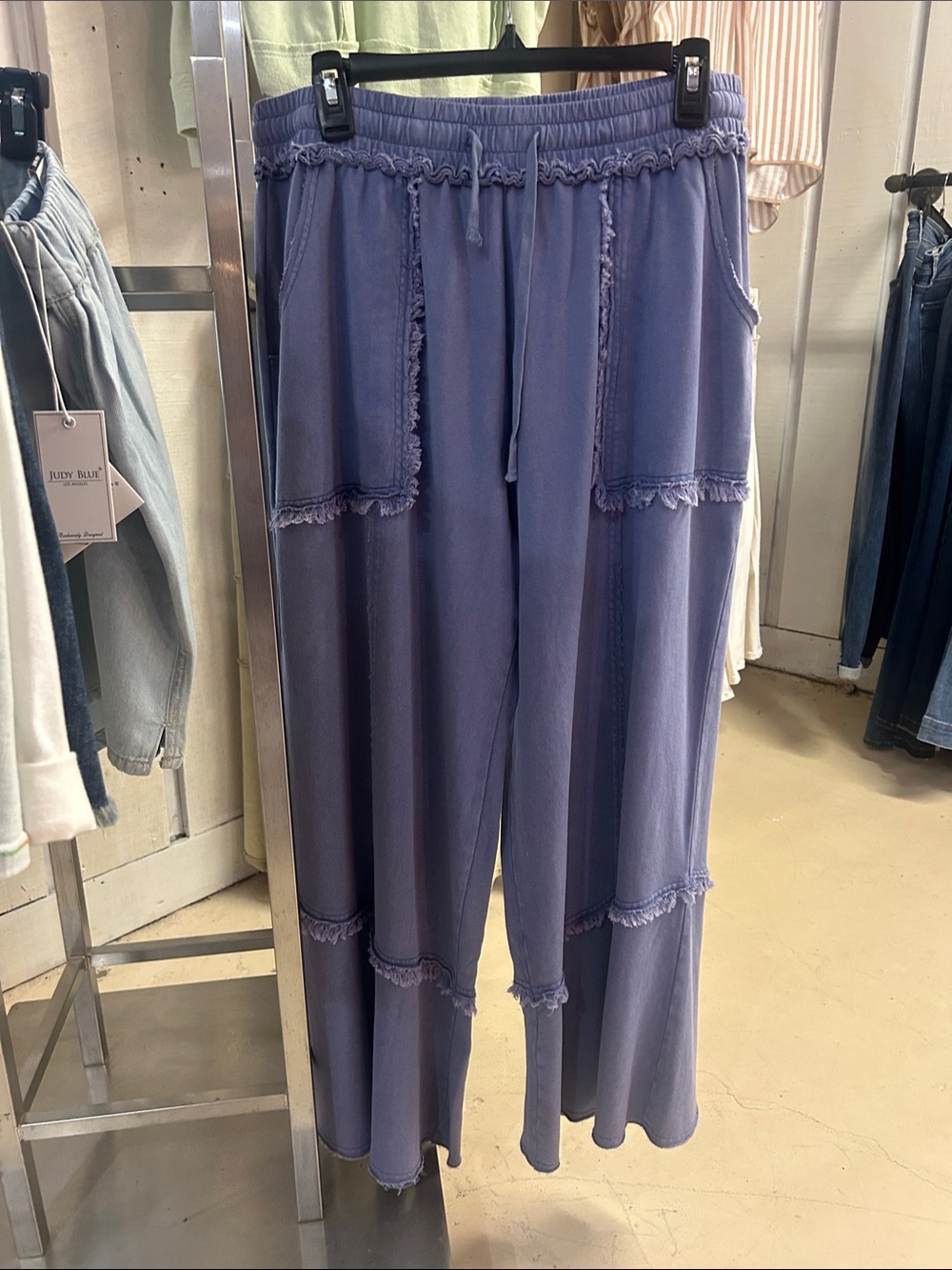 Easel Wide-Leg Mineral WashPants in Blue